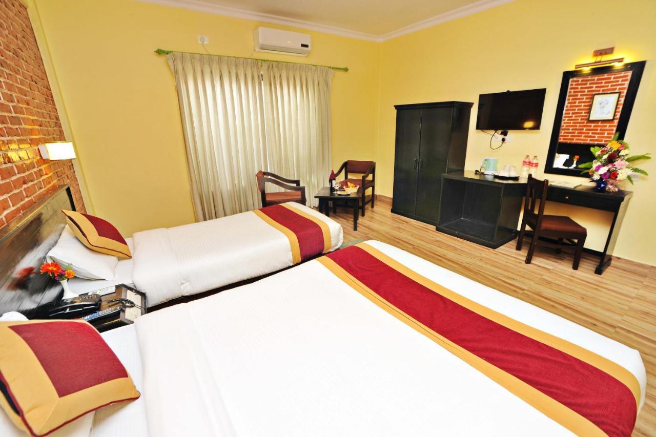 Hotel Dandelion Pokhara Exterior foto